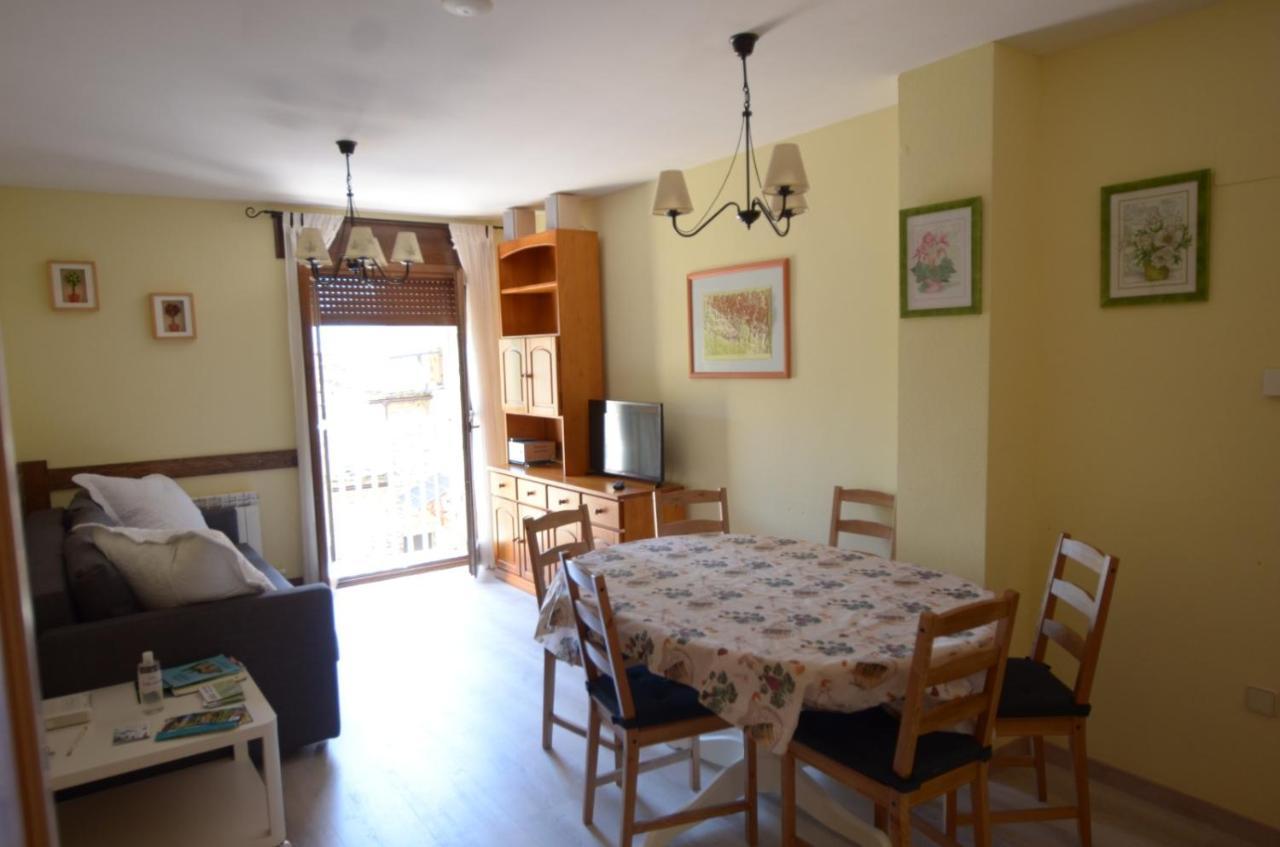 Apartamento Pena Erata Appartement Biescas  Buitenkant foto